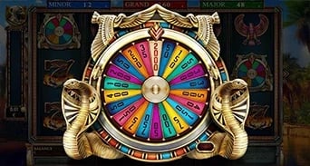 Guardians of Luxor 3: Separate Wheel Bonus over the reels