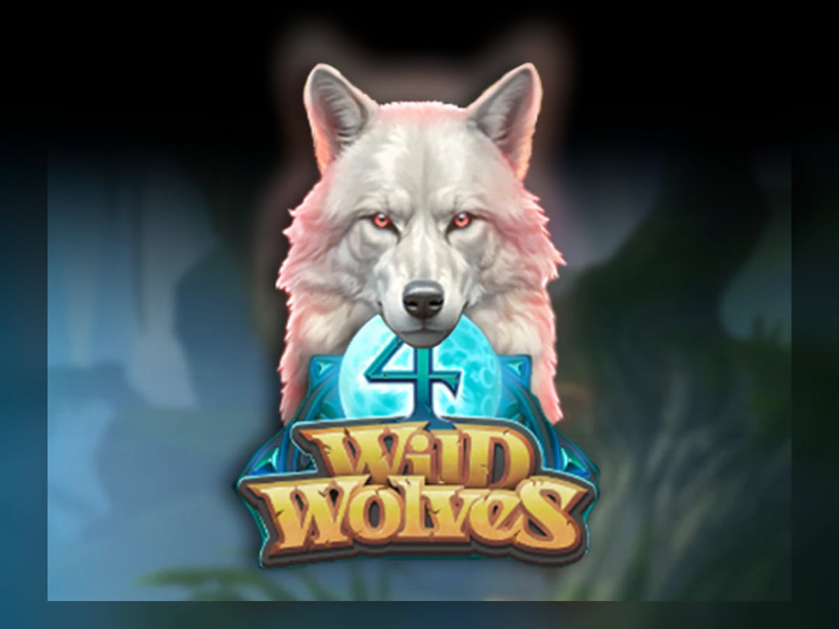 4 Wild Wolves slot game artwork